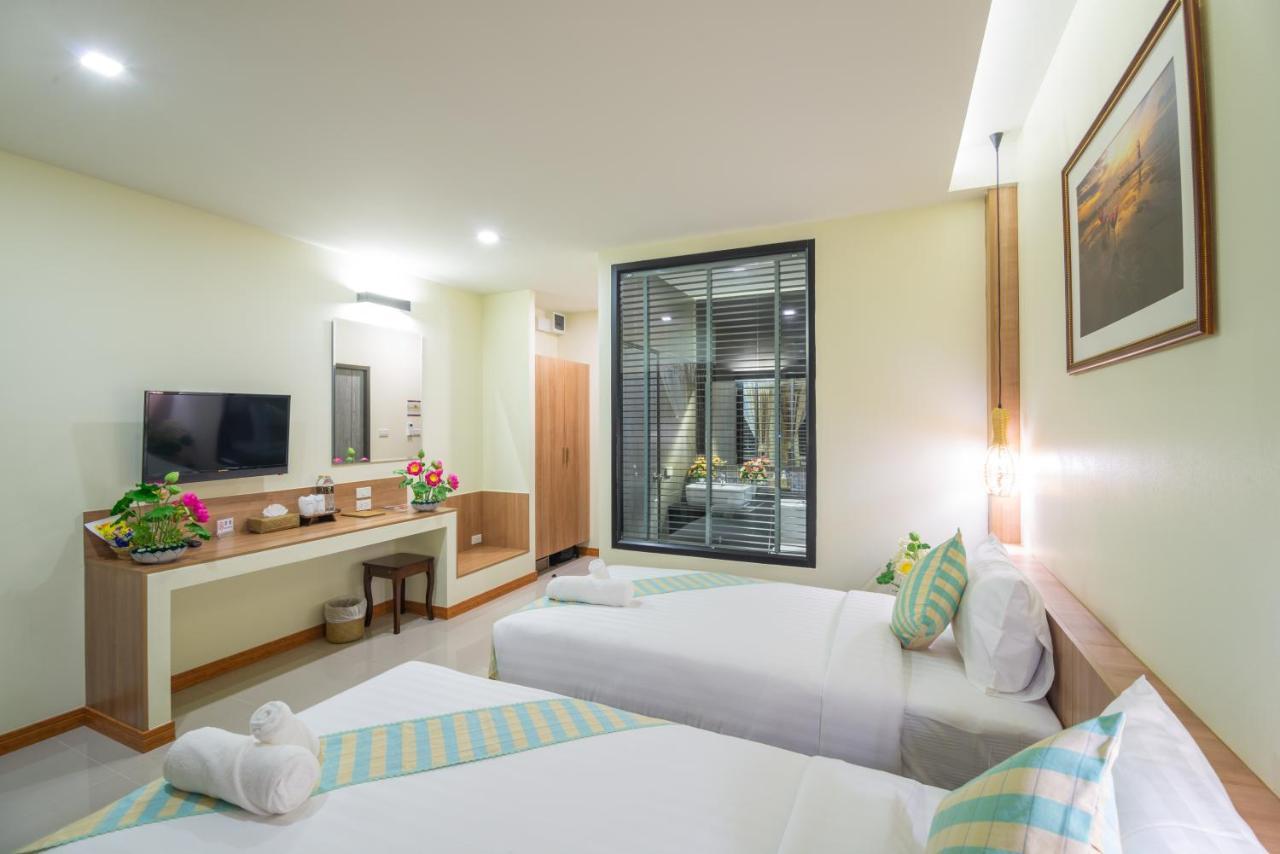 Pura Nakhon Hotel Накхон Си Тамарат Екстериор снимка