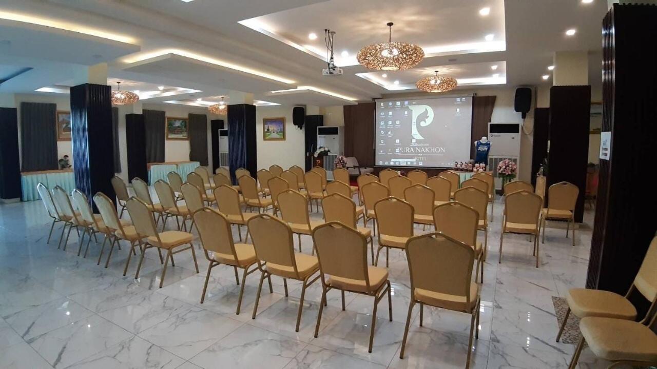 Pura Nakhon Hotel Накхон Си Тамарат Екстериор снимка