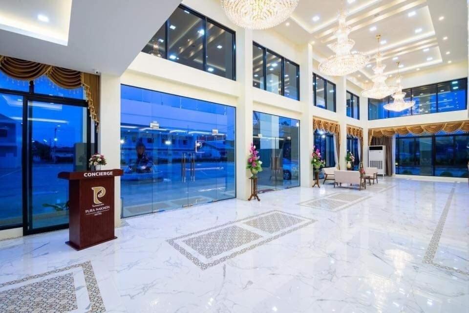 Pura Nakhon Hotel Накхон Си Тамарат Екстериор снимка
